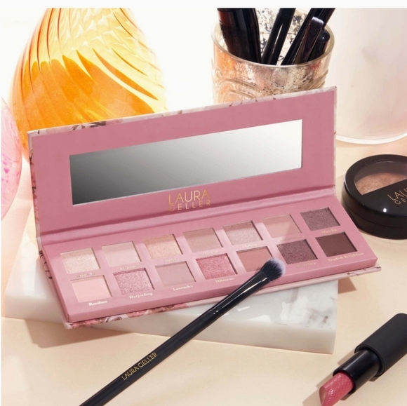 Laura Geller The Casual Collection Multi-Finish Eyeshadows NEW IN PACKAGE - Picture 2 of 6